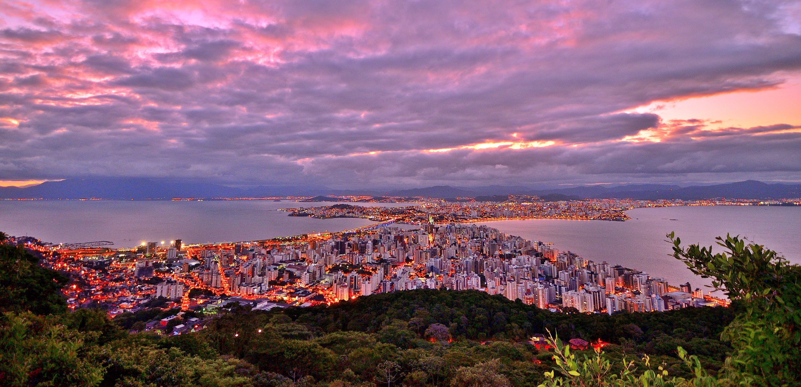 Instalação de antena SKY em Florianópolis, Santa Catarina. Pacotes para florianopolitano.